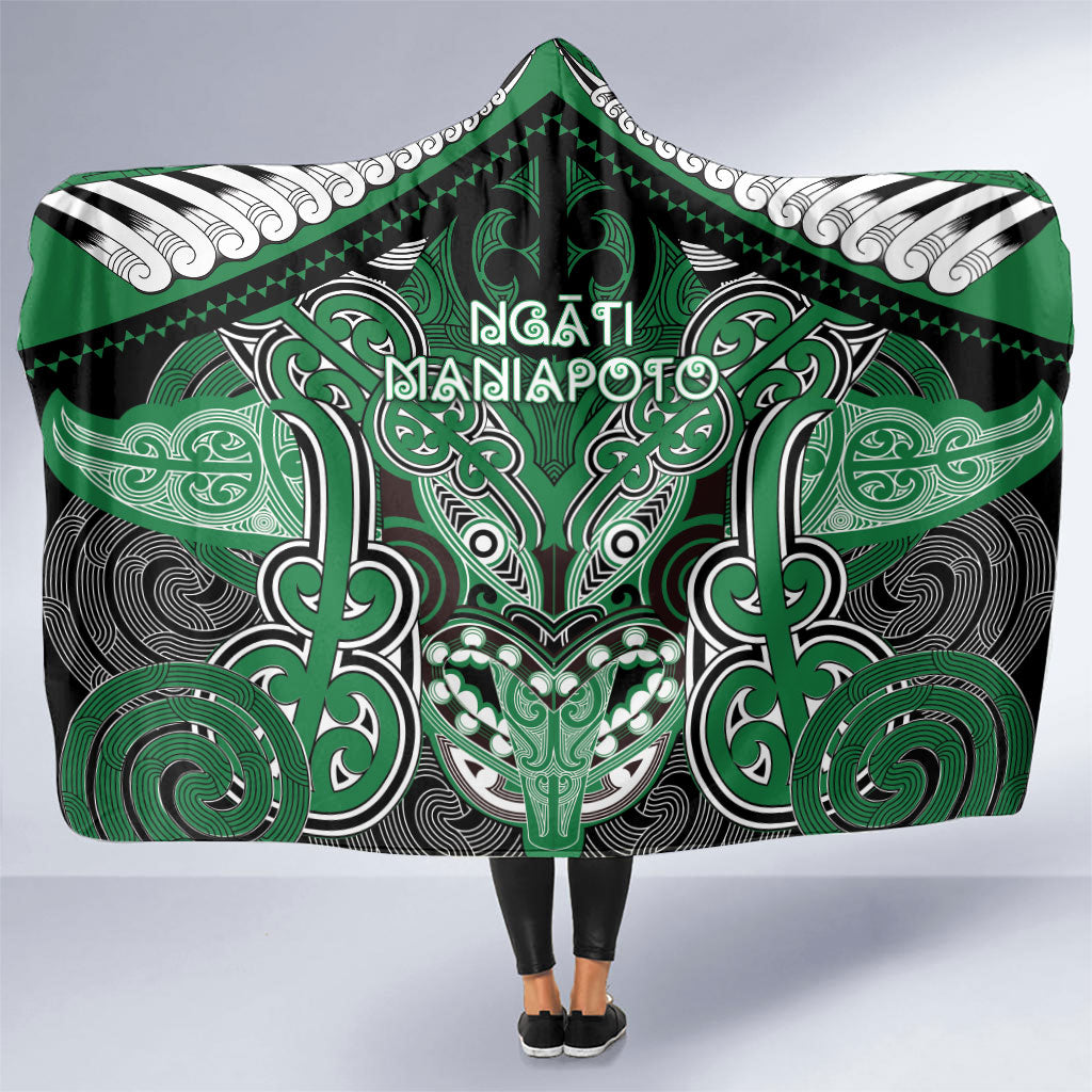 Aotearoa Iwi Ngati Maniapoto Hooded Blanket Maori Kowhaiwhai Pattern
