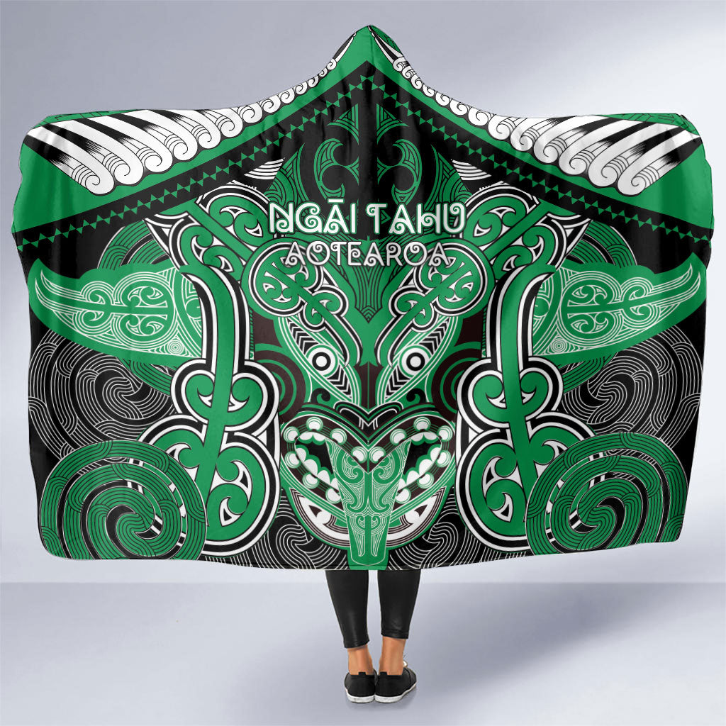 Aotearoa Iwi Ngai Tahu Hooded Blanket Maori Kowhaiwhai Pattern
