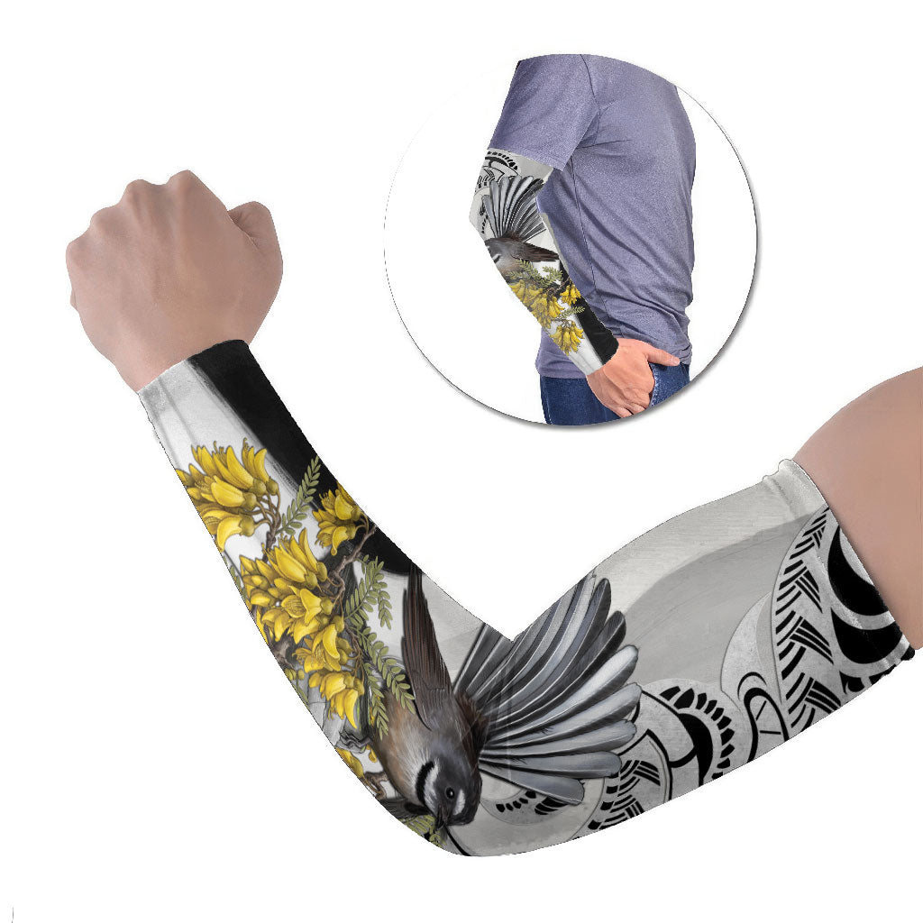 New Zealand Fantail Bird Arm Sleeves Maori Piwakawaka Kowhai Maori Pattern LT22 Set of 2 Grey - Polynesian Pride