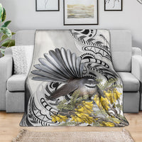 New Zealand Fantail Bird Blanket Maori Piwakawaka Kowhai Maori Pattern