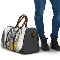 New Zealand Fantail Bird Travel Bag Maori Piwakawaka Kowhai Maori Pattern