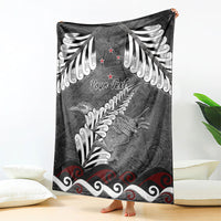 New Zealand Weka Personalised Blanket Aotearoa Hen Silver Fern Maori Pattern LT22 - Polynesian Pride