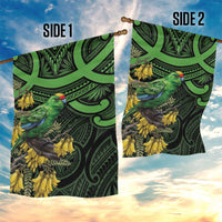New Zealand Parakeet Bird Garden Flag Maori Kakariki Kowhai Maori Pattern