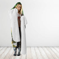 New Zealand Parakeet Bird Hooded Blanket Maori Kakariki Kowhai Maori Pattern