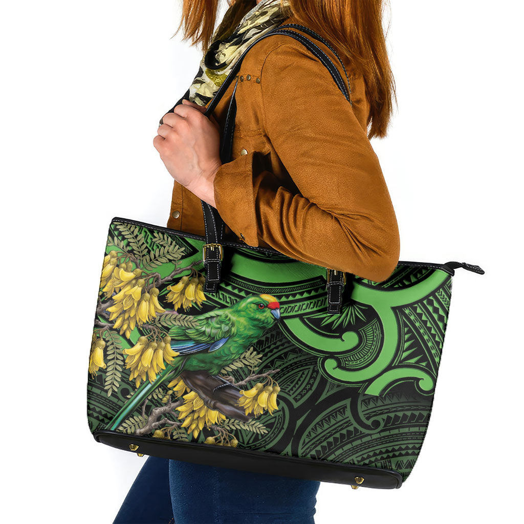 New Zealand Parakeet Bird Leather Tote Bag Maori Kakariki Kowhai Maori Pattern