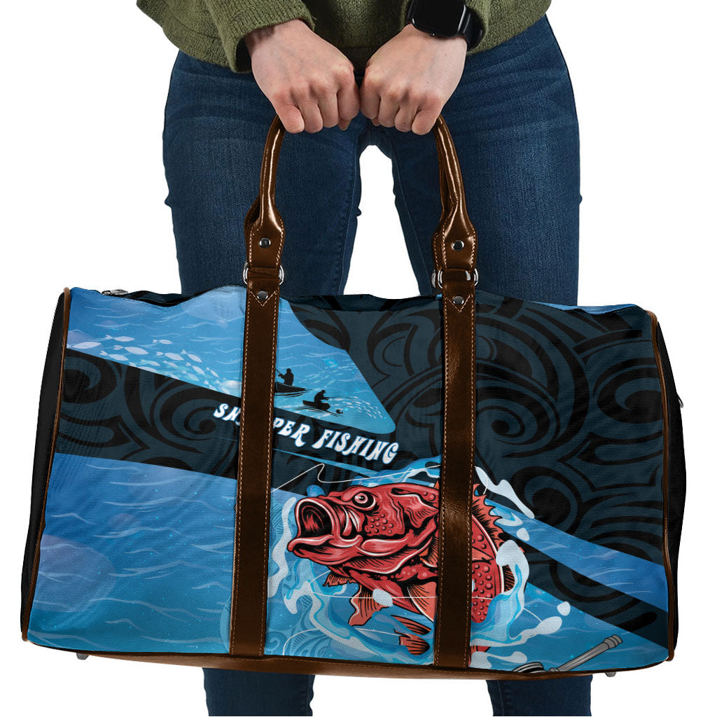 Snapper Fishing New Zealand Travel Bag Tamure Fish Hook Maori Pattern LT22 Blue - Polynesian Pride