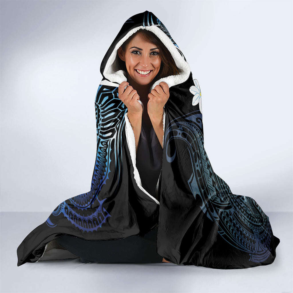 Cook Islands Maori Language Week Hooded Blanket Tiare Maori Kuki Airani Blue Pattern LT22 - Polynesian Pride