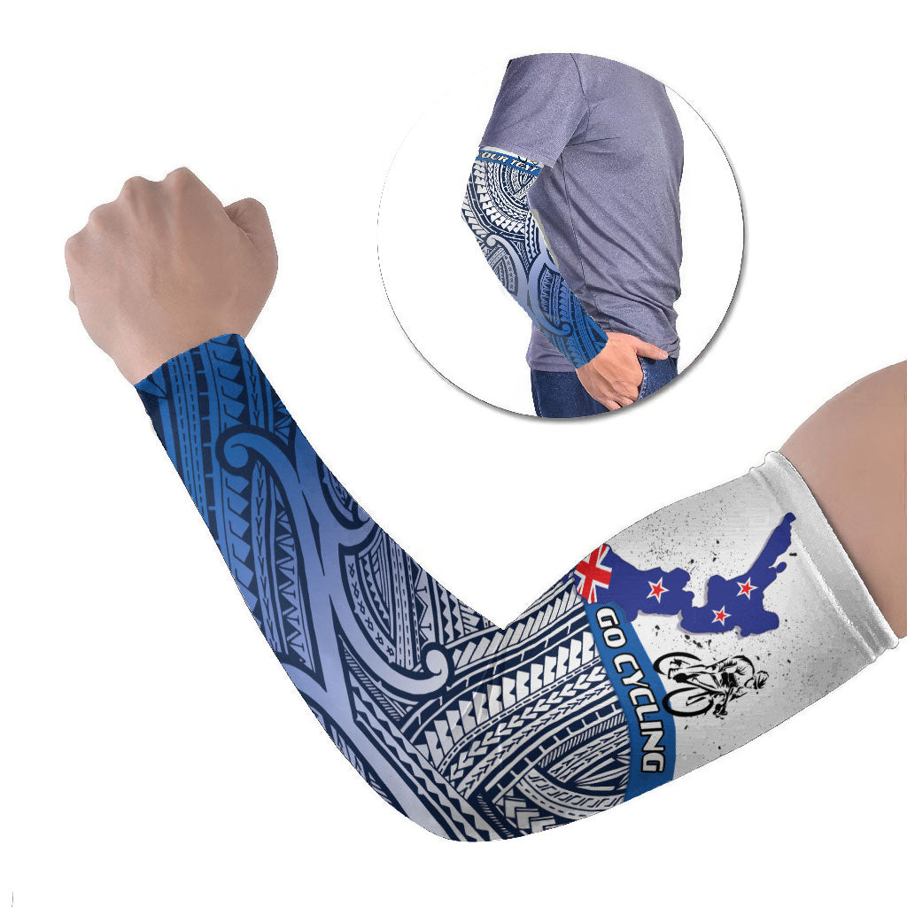 Personalised Cycling New Zealand Arm Sleeves Aotearoa Map Fern Maori Pattern LT22 Set of 2 Blue - Polynesian Pride