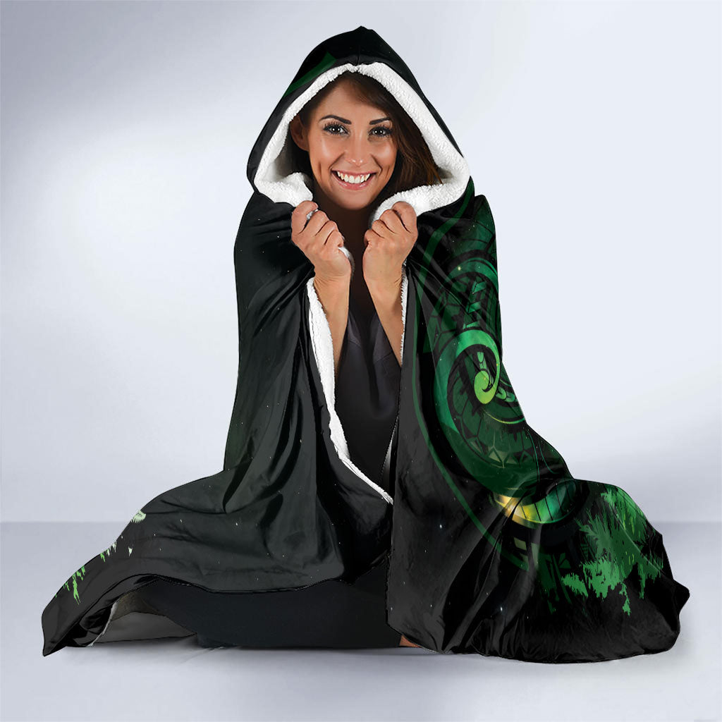 Kiwi New Zealand Personalised Hooded Blanket Aotearoa Map Silver Fern Koru Pattern LT22 - Polynesian Pride
