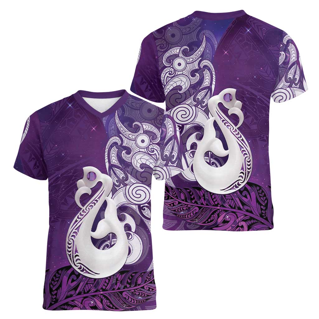 New Zealand Matariki Women V-Neck T-Shirt Maori Manaia Galaxy Silver Fern Purple Color