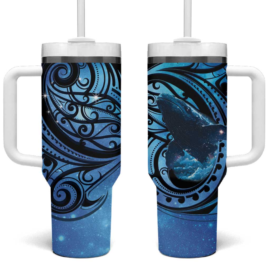 New Zealand Matariki Tumbler With Handle Maori Humpback Whale Galaxy LT22 One Size: 40 oz Blue - Polynesian Pride