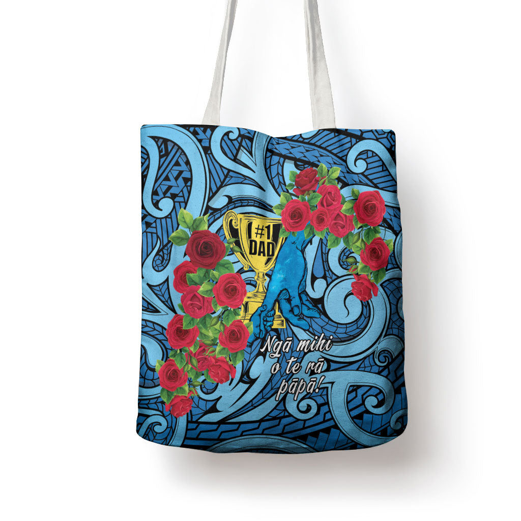 New Zealand Father's Day Tote Bag Best Dad Trophy Red Rose Maori Pattern LT22 - Polynesian Pride