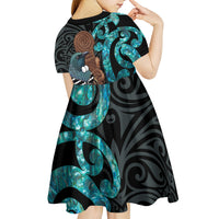 New Zealand Tui Bird Wahaika Kid Short Sleeve Dress Maori Weapon Paua Shell Koru Pattern