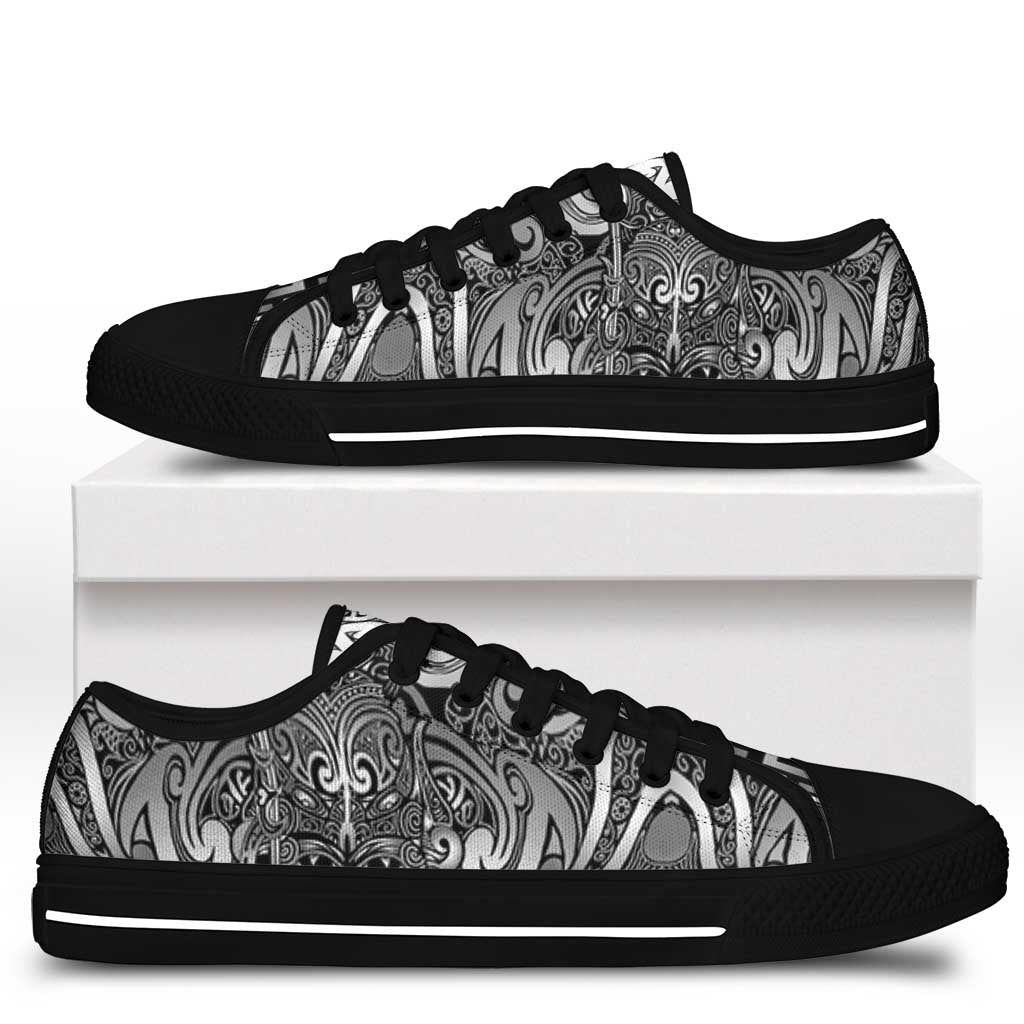 New Zealand Taiaha Maori Low Top Shoes Kiwikiwi Minimalist Silver Fern Tukutuku Motif