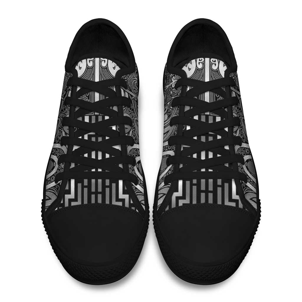 New Zealand Taiaha Maori Low Top Shoes Kiwikiwi Minimalist Silver Fern Tukutuku Motif