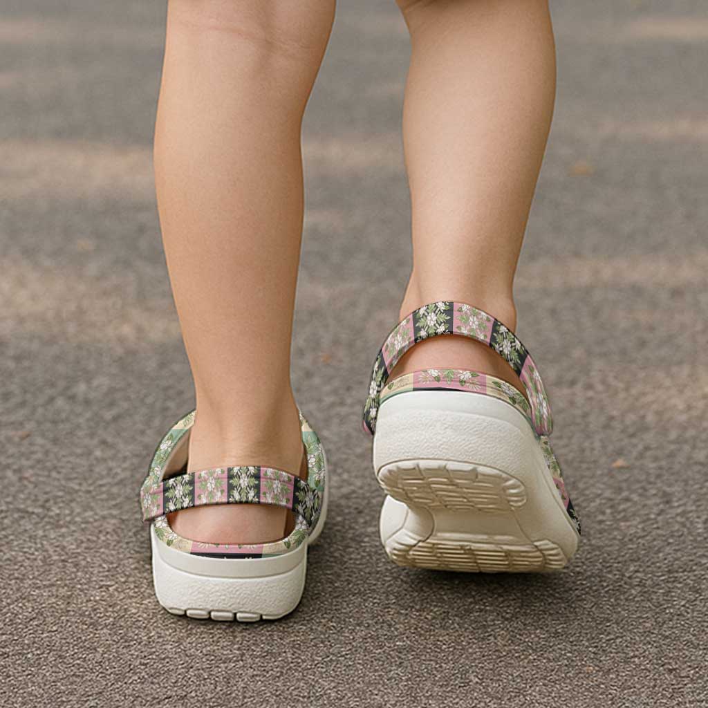 Seamless Pattern Maile and Pikake Lei Clogs Shoes Squares Maile Leaf - Polynesian Pride