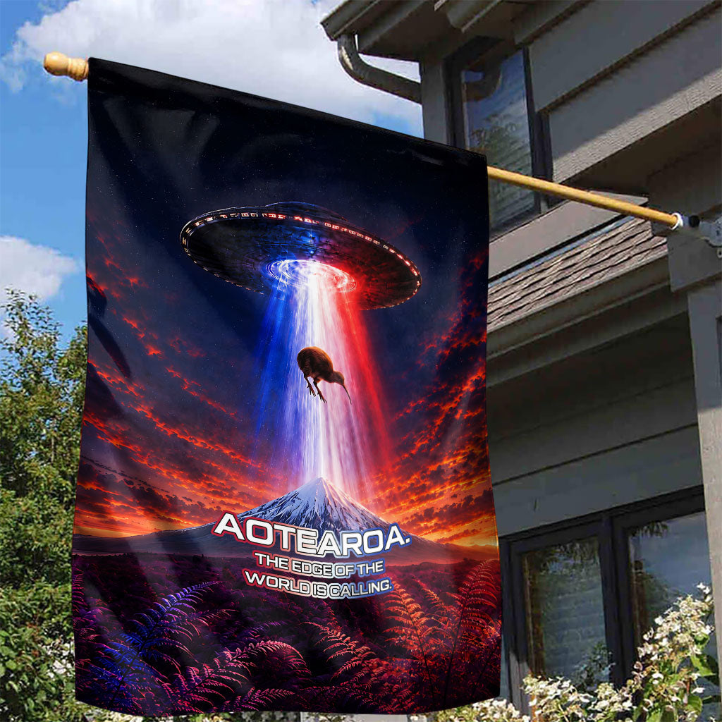 New Zealand Aotearoa Kiwi UFO Garden Flag Sci-Fi Galaxy Sunset Sky Tower And Mountain TS04 - Polynesian Pride