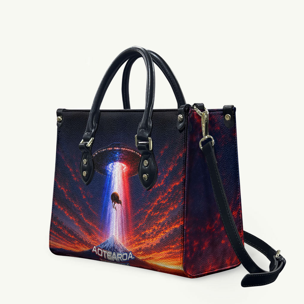 New Zealand Aotearoa Kiwi UFO Leather Bag Sci-Fi Galaxy Sunset Sky Tower And Mountain
