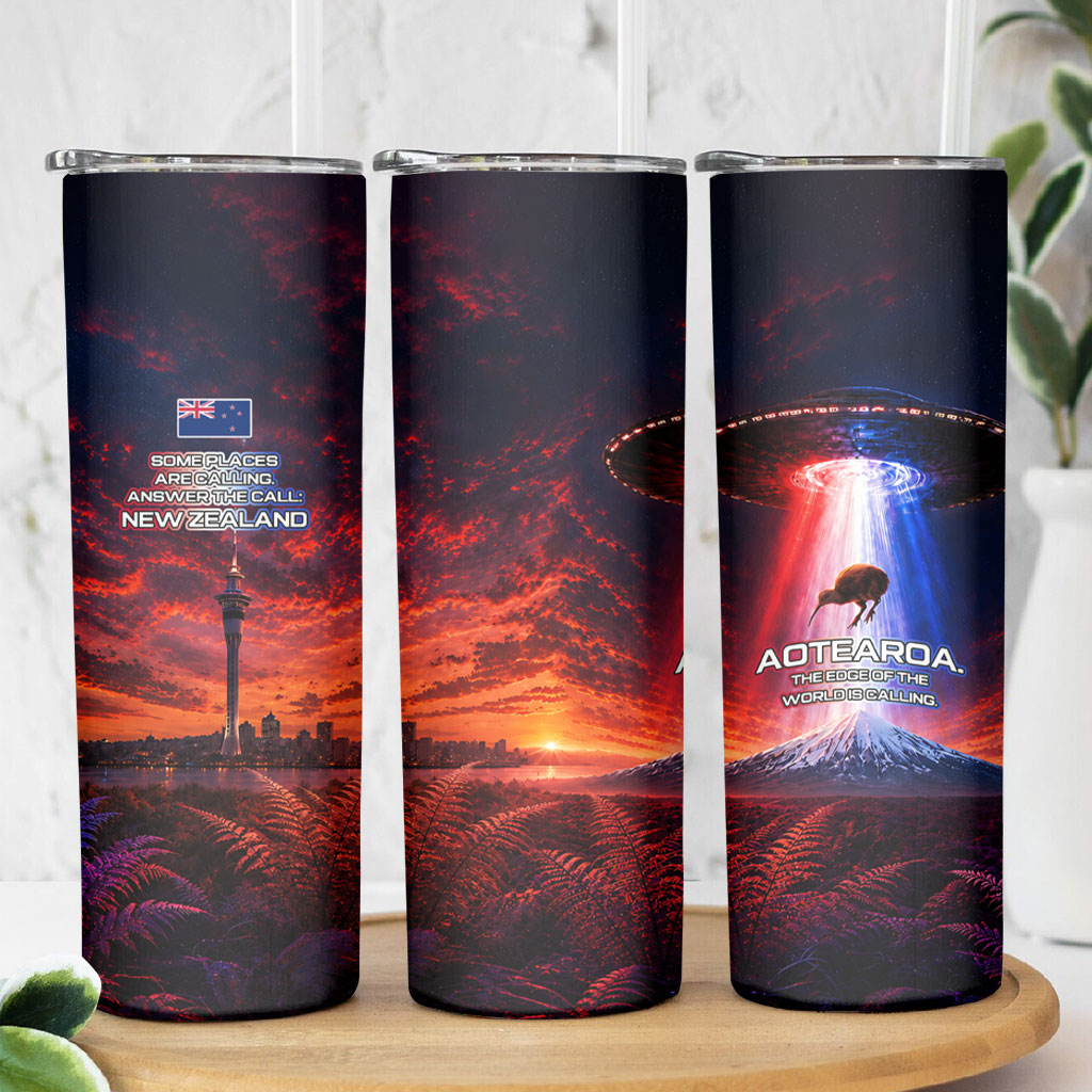 New Zealand Aotearoa Kiwi UFO Skinny Tumbler Sci-Fi Galaxy Sunset Sky Tower And Mountain