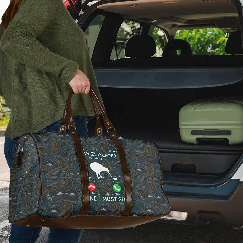 New Zealand is Calling and I Must Go Travel Bag Kiwi Bird Silhouette
