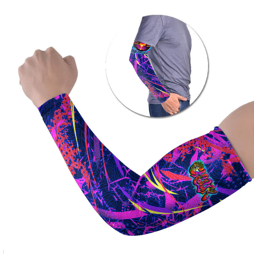 Chuuk Tropical Sunset Coordinates Arm Sleeves Neon Graffiti Polynesian Tribal TS04 Set of 2 Purple Pink - Polynesian Pride
