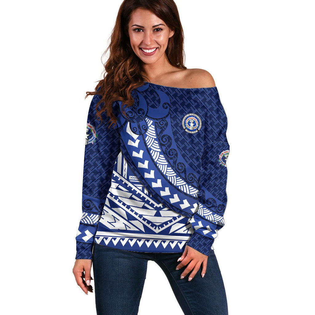 Northern Mariana Islands Saipan Off Shoulder Sweater Polynesian Tribal Pattern - Commonwealth Seal Art TS04 Women Blue White - Polynesian Pride