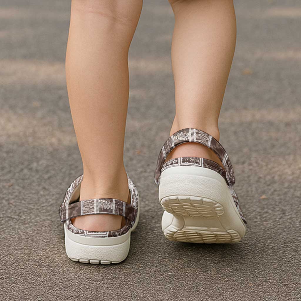 Vintage Aloha Block Quilt Clogs Shoes Beige Inspired Lei Motifs LT9 - Polynesian Pride