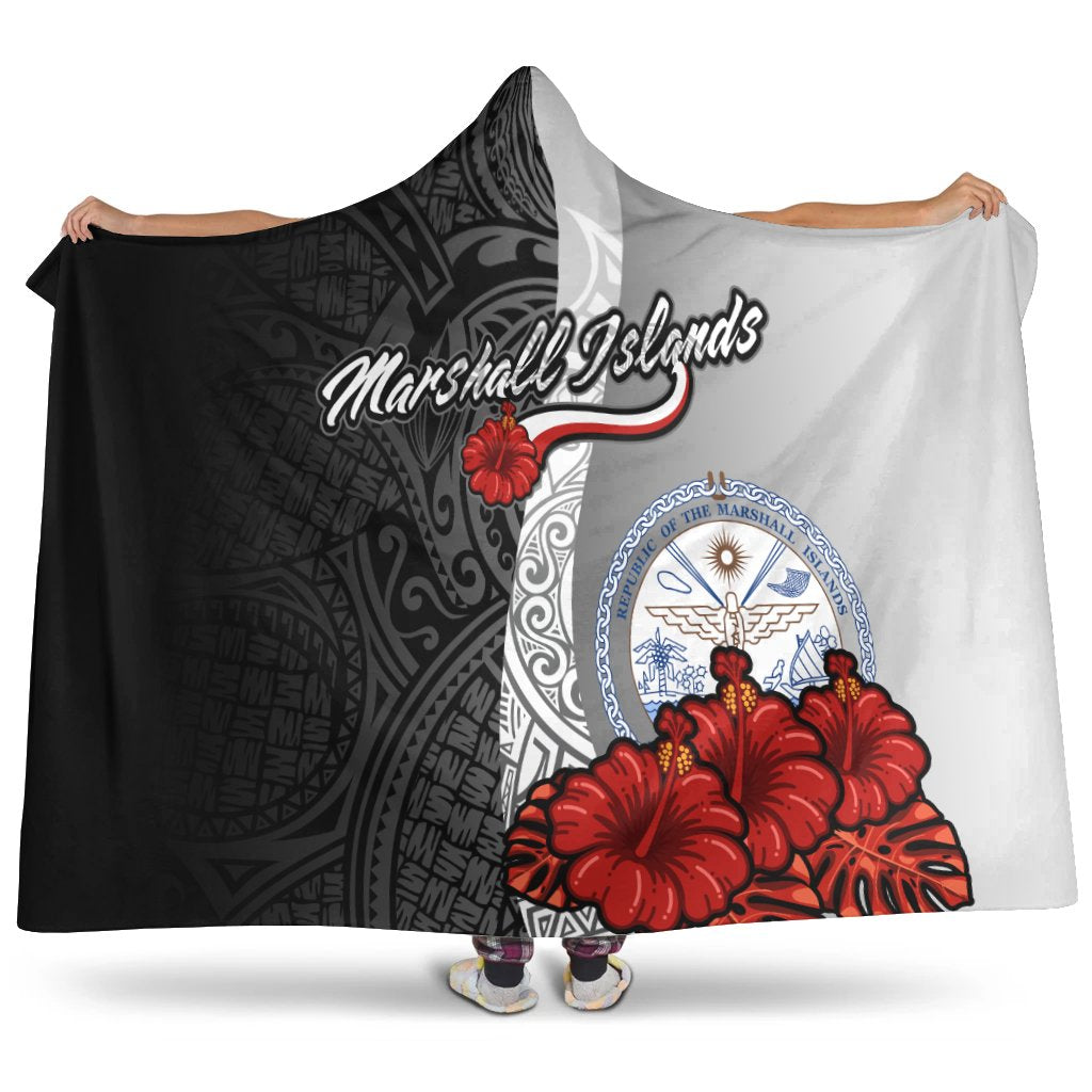 Marshall Islands Polynesian Hooded Blanket - Coat Of Arm With Hibiscus White Hooded Blanket White - Polynesian Pride