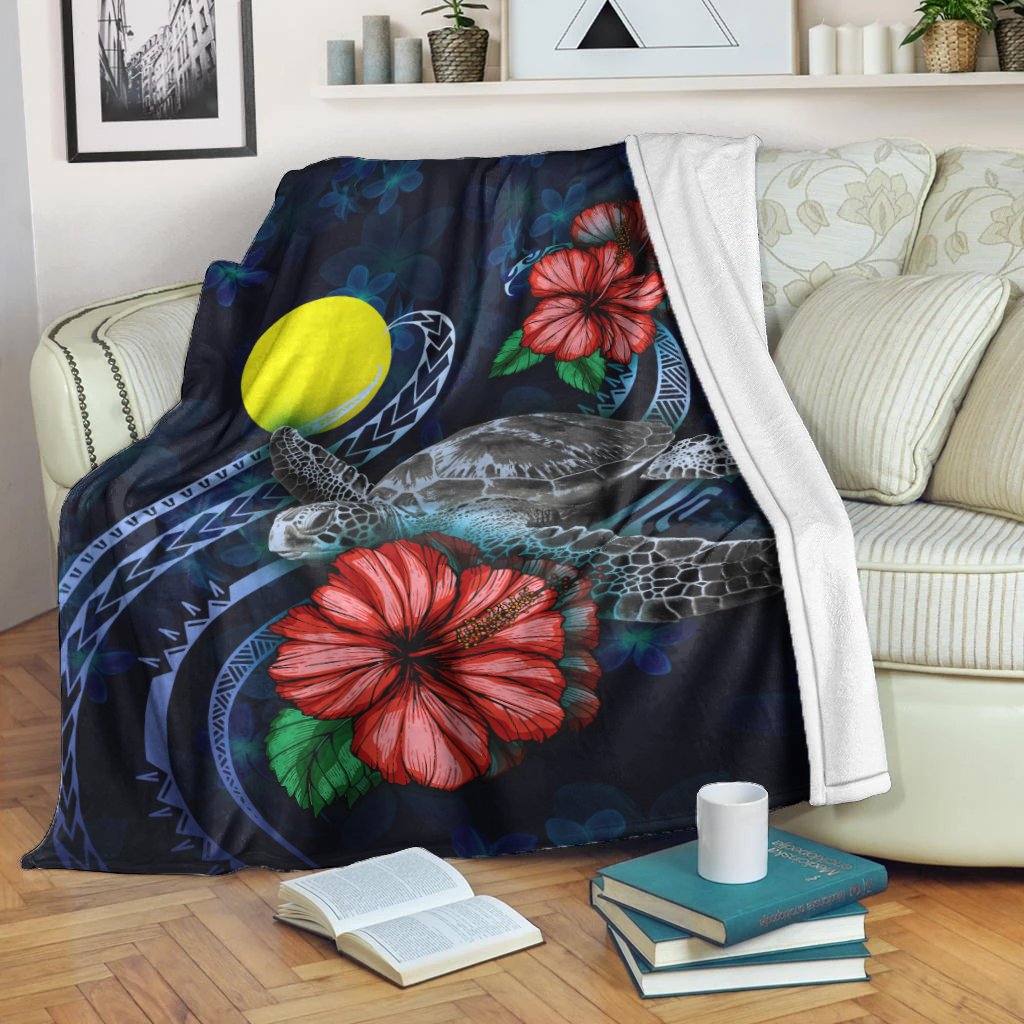 Palau Polynesian Premium Blanket - Blue Turtle Hibiscus White - Polynesian Pride