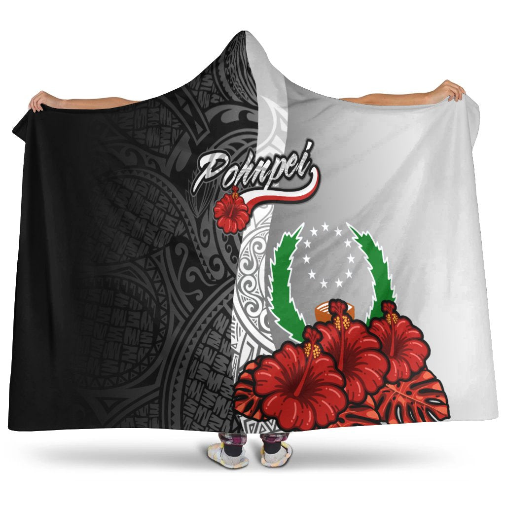 Pohnpei Polynesian Hooded Blanket - Coat Of Arm With Hibiscus White Hooded Blanket White - Polynesian Pride