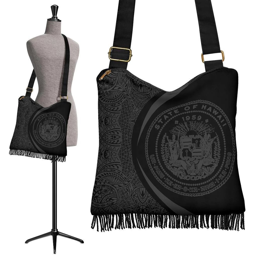 Hawaii Coat Of Arms Polynesian Crossbody Boho Handbag - Circle Style Grey Crossbody Boho Handbag One Size Black - Polynesian Pride