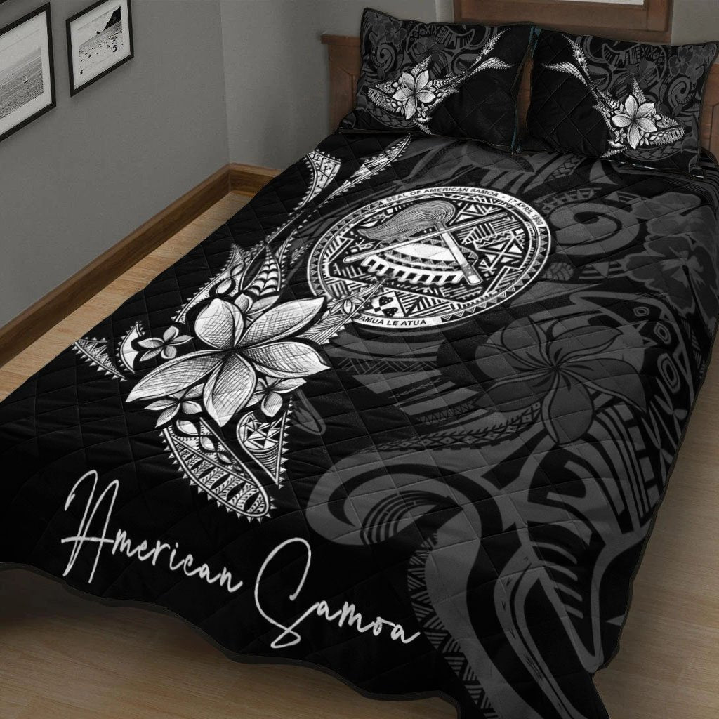 American Samoa Quilt Bed Set - Fish With Plumeria Flowers Style Black - Polynesian Pride