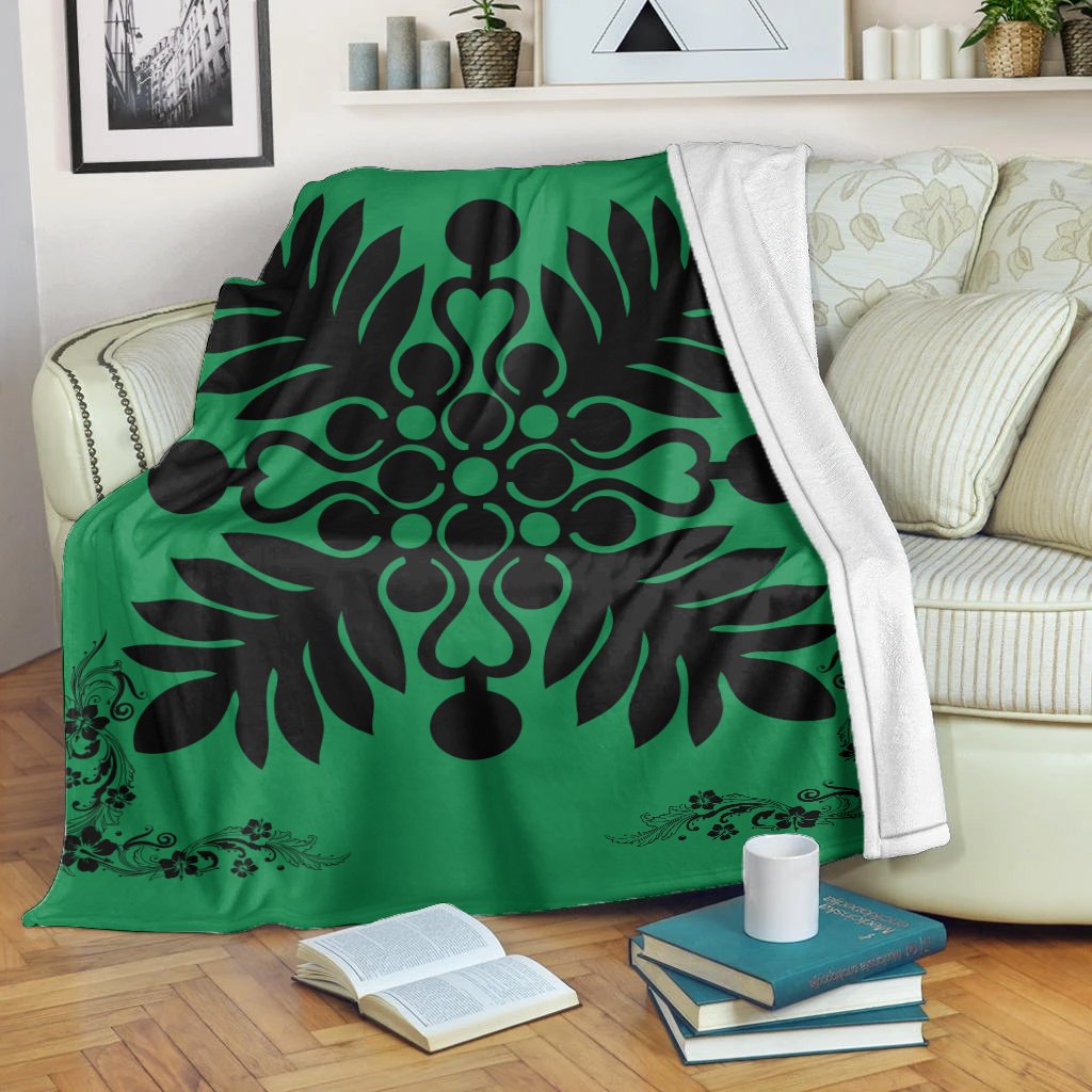 Hawaiian Quilt Maui Plant And Hibiscus Premium Blanket - Black Green - AH White - Polynesian Pride