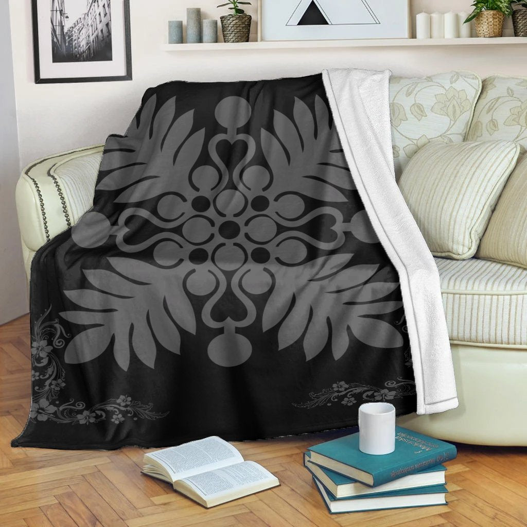 Hawaiian Quilt Maui Plant And Hibiscus Premium Blanket - Gray Black - AH White - Polynesian Pride