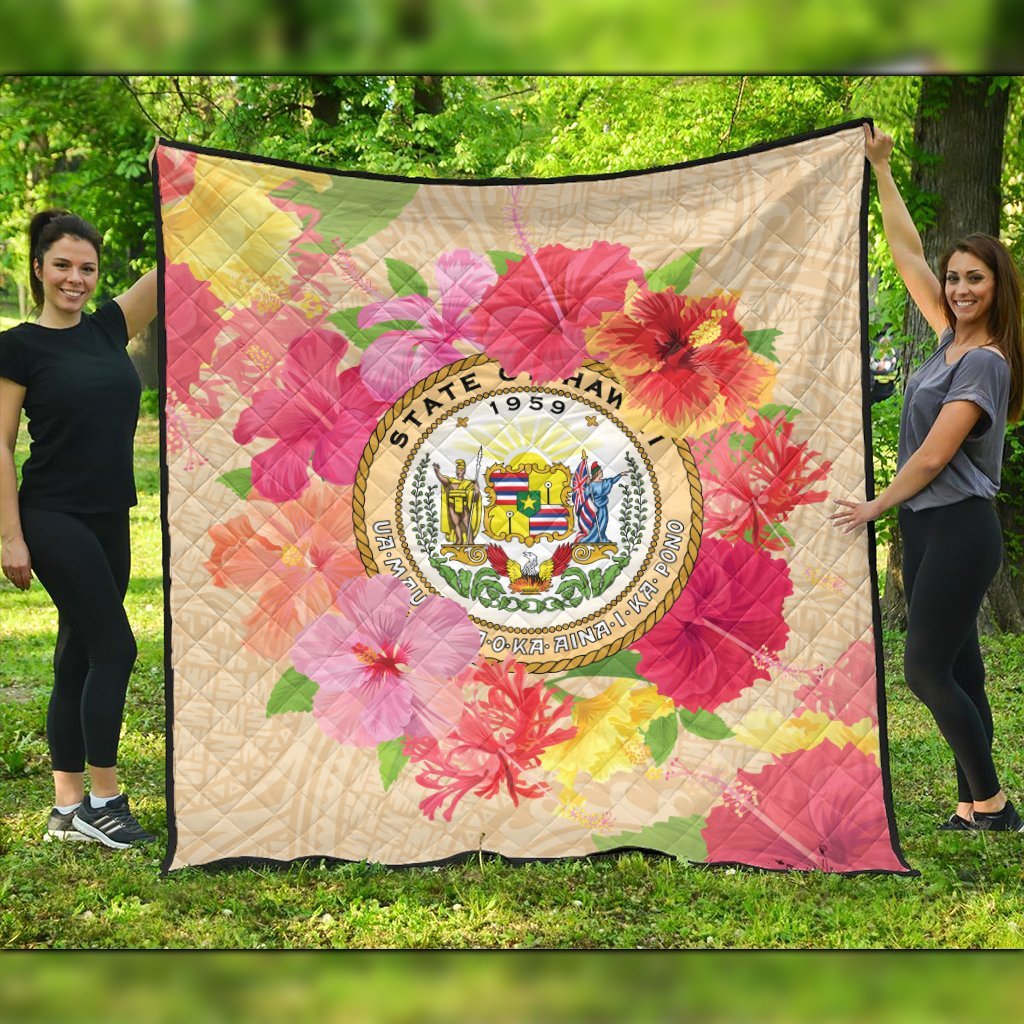 Hawaii Coat Of Arm Hibiscus Premium Quilts - AH Black - Polynesian Pride