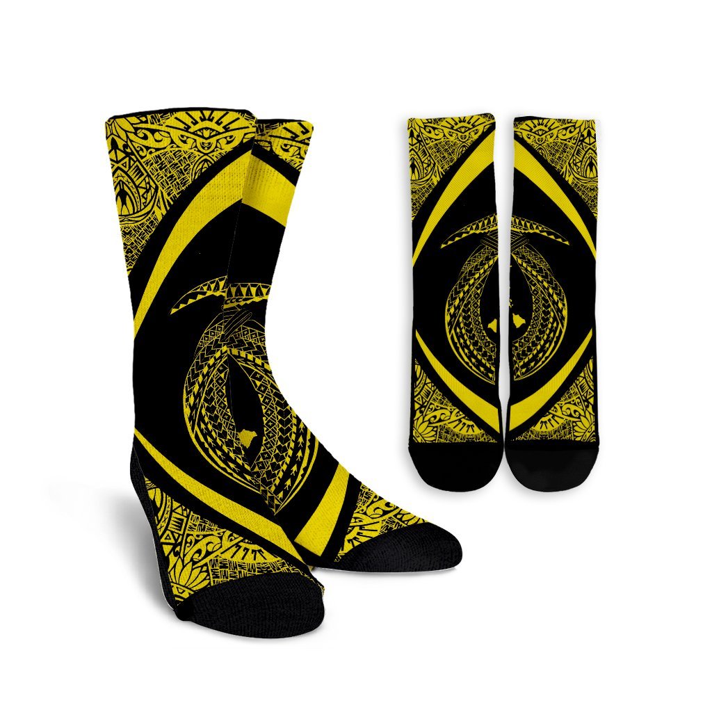 Hawaii Fish Hook Polynesian Crew Socks - Circle Style Yellow - AH Crew Socks White - Polynesian Pride