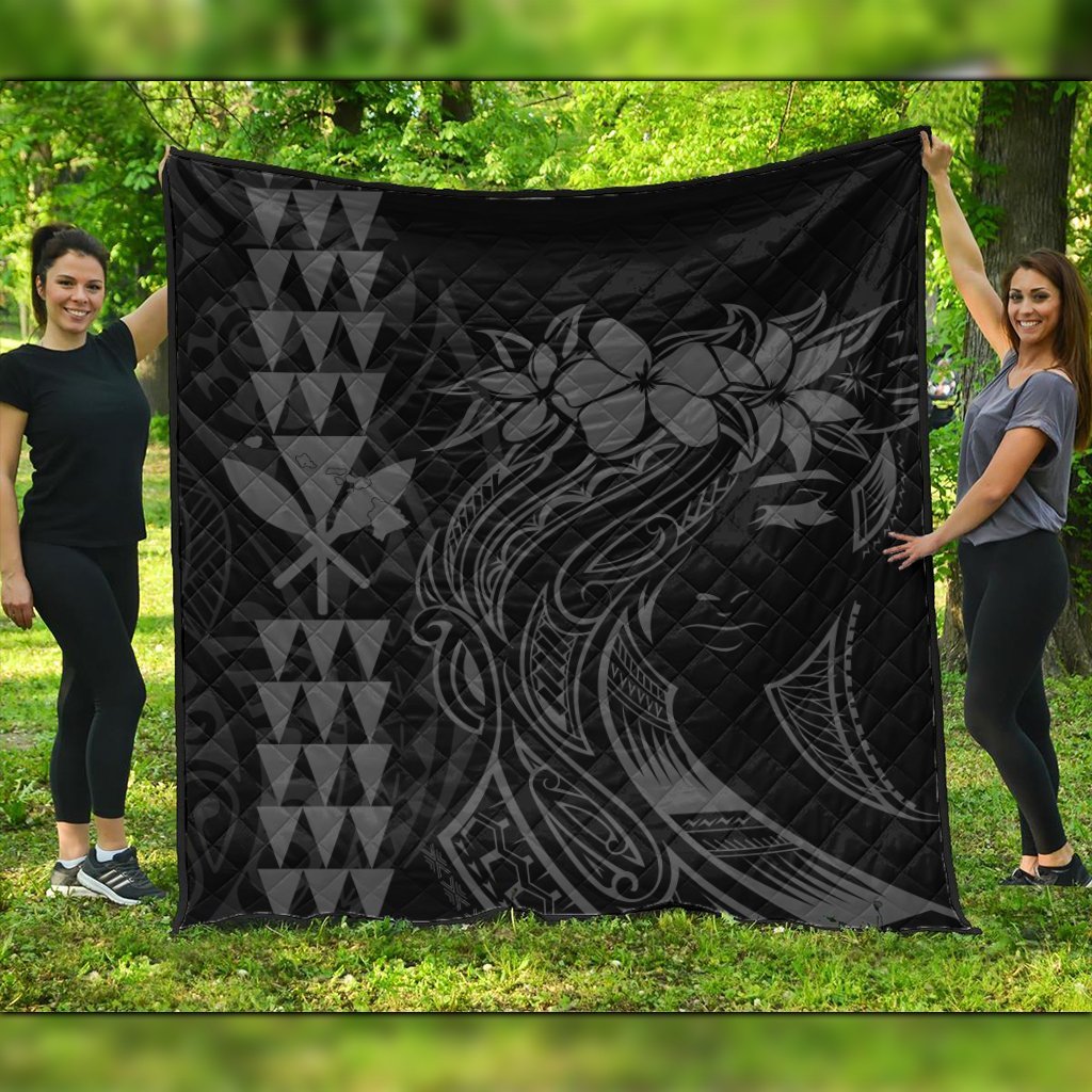 Hawaii Map Kanaka Polynesian Hula Girl Premium Quilts Grey - AH - J5C Black - Polynesian Pride