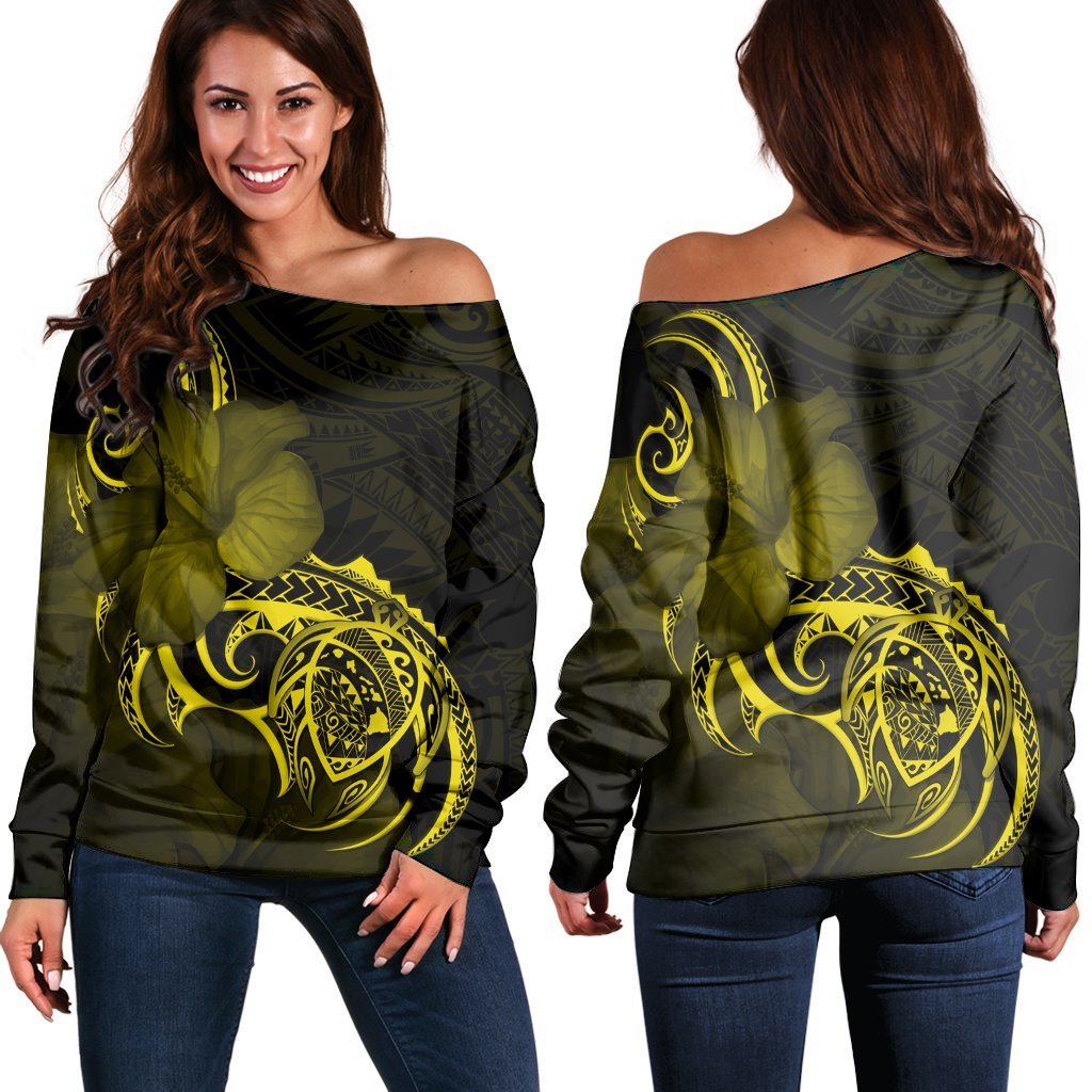 Hawaii Map Turtle Hibiscus Divise Polynesian Women's Off Shoulder Sweater Yellow - AH Black - Polynesian Pride