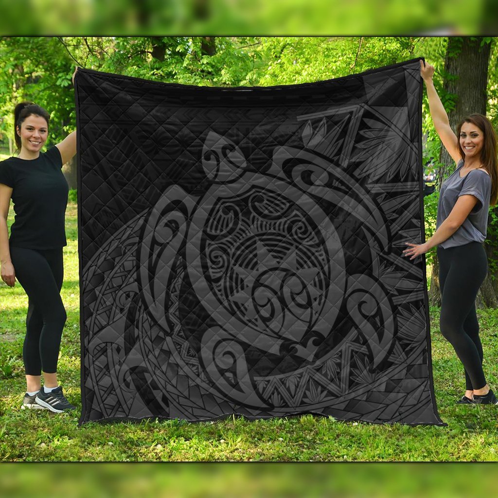 Hawaii Polynesian Turtle Premium Quilts - Gray - AH Black - Polynesian Pride