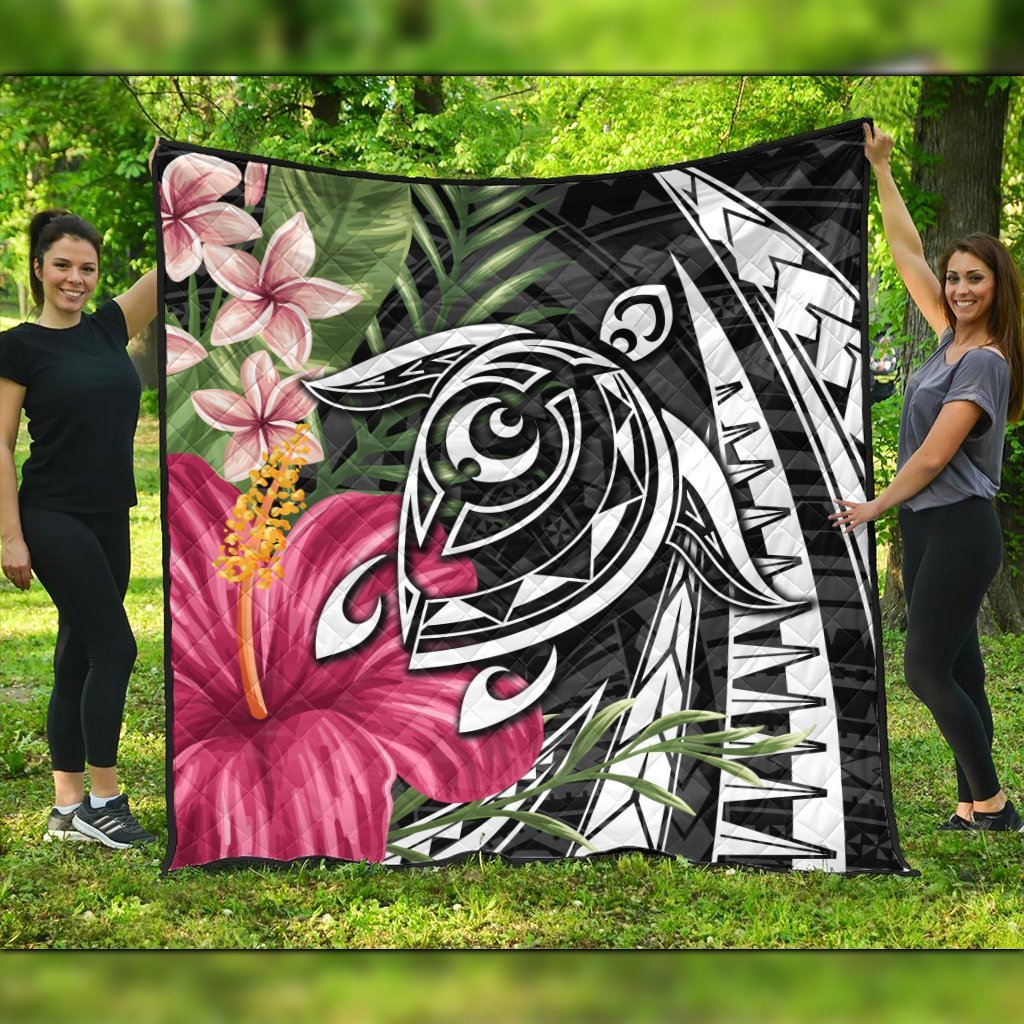 Hawaii Polynesian Turtle Tropical Hibiscus Plumeria Premium Quilts - AH Black - Polynesian Pride