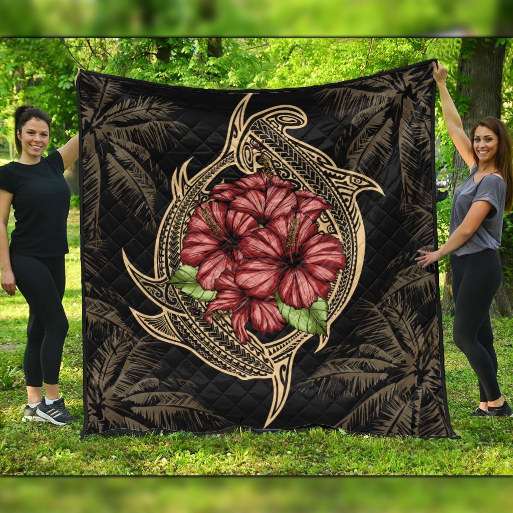 Hawaii Shark Hibiscus Gold Premium Quilts - AH Black - Polynesian Pride