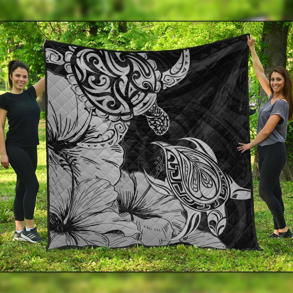 Hawaii Turtle Premium Quilts Polynesian Hibiscus Art Gray - AH Black - Polynesian Pride