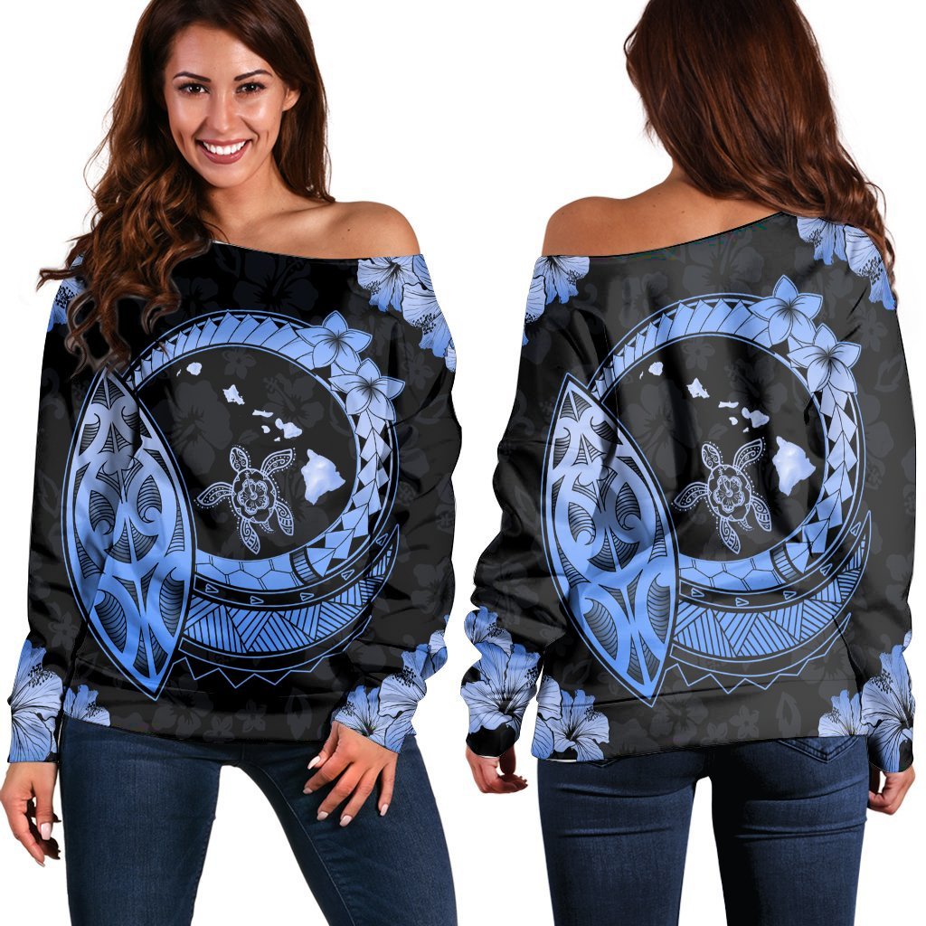 Hawaii Turtle Hibiscus Map Polynesian Women's Off Shoulder Sweater Blue - AH Black - Polynesian Pride