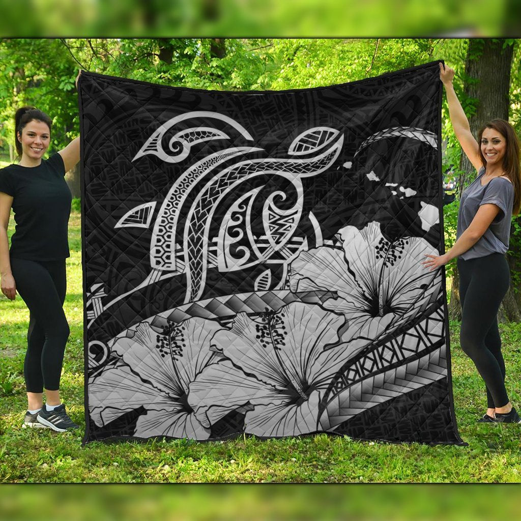 Hawaii Turtle Map Polynesian Premium Quilts Safety Gray - AH Black - Polynesian Pride