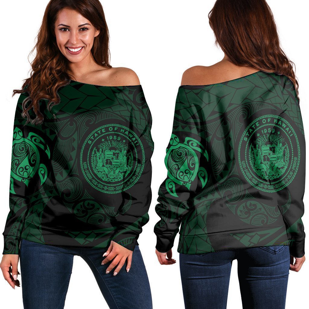 Hawaiian Coat Of Arms Turtle Polynesian Women's Off Shoulder Sweater Green AH Black - Polynesian Pride