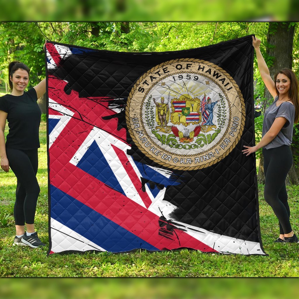 Hawaiian Flag Coat Of Arms Of Hawaii Polynesian Premium Quilts - Classic Style Black - Polynesian Pride