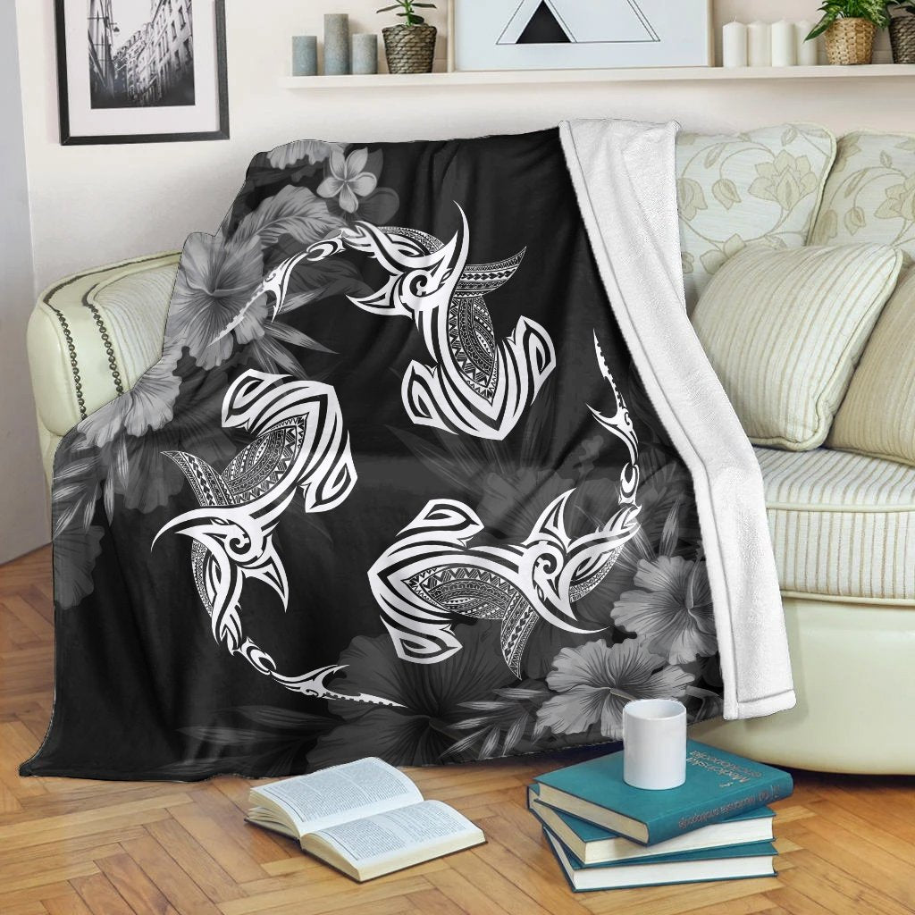 Hawaiian Hammerhead Shark Hibiscus White Polynesian Premium Blankets - AH White - Polynesian Pride