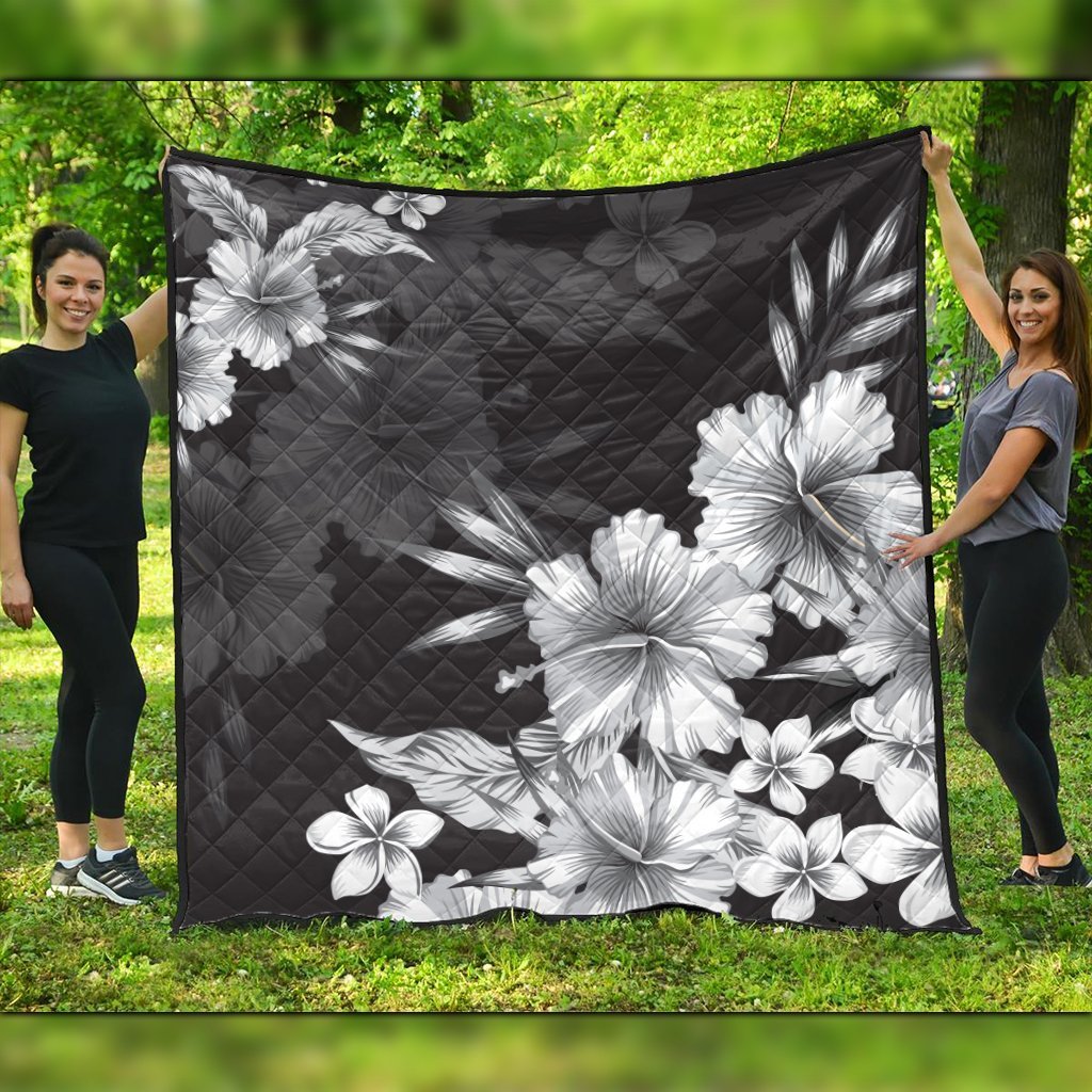 Hawaiian Hibiscus Black And White Polynesian Premium Quilts - AH Black - Polynesian Pride