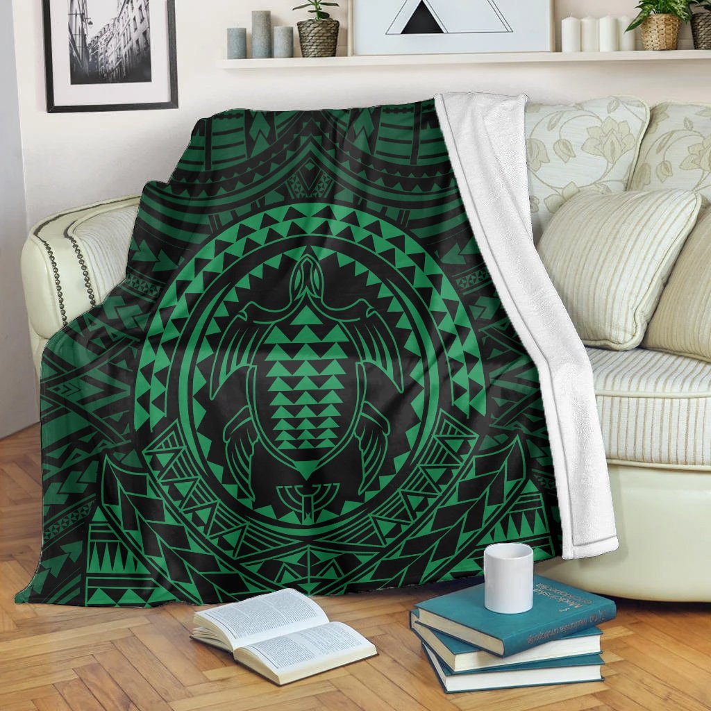 Hawaiian Kakau Honu Arc Polynesian Green Premium Blankets - AH White - Polynesian Pride