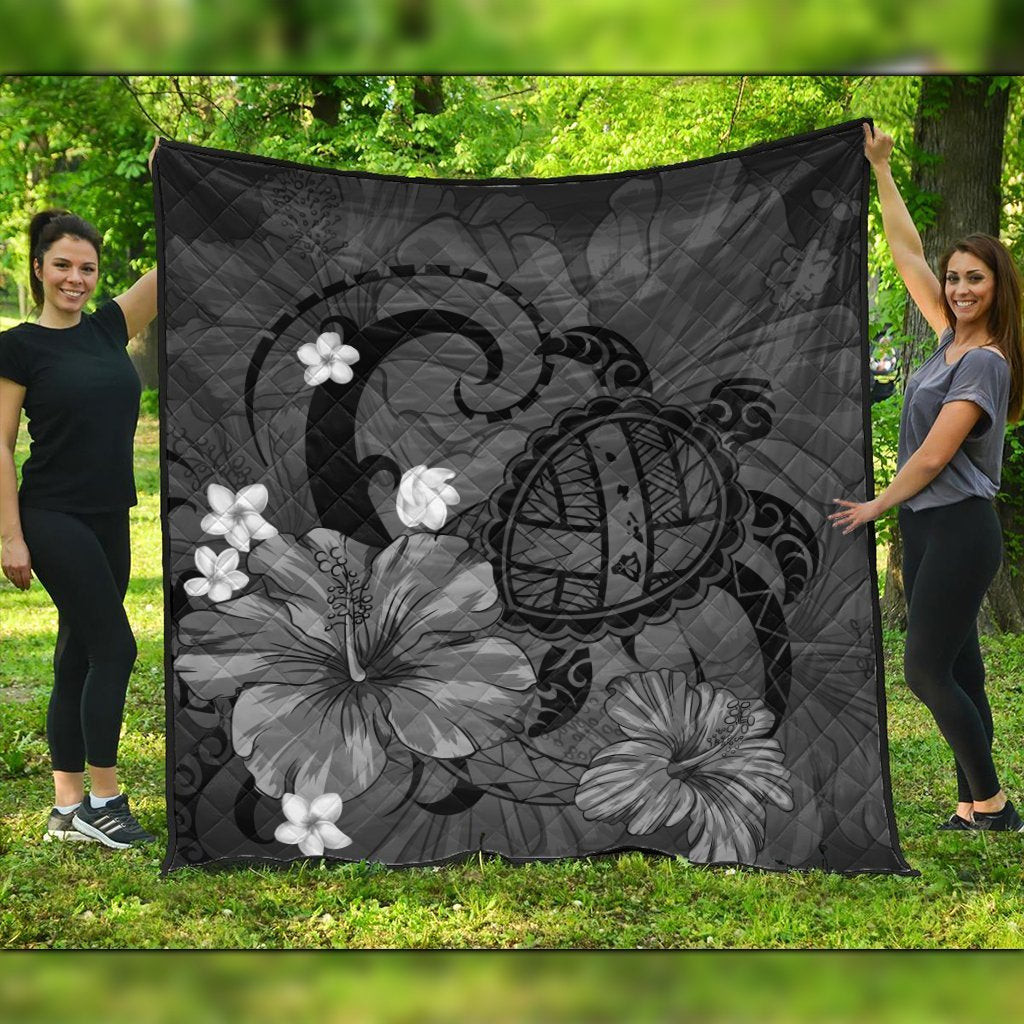 Hawaiian Map Big Turtle Hibiscus Plumeria Tribal Polynesian Premium Quilts - Gray - AH Black - Polynesian Pride